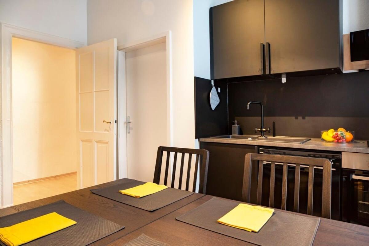 Spacious Family Apartment At Mauerpark Plus Selfcheckin Берлин Екстериор снимка