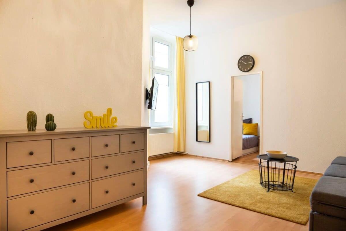 Spacious Family Apartment At Mauerpark Plus Selfcheckin Берлин Екстериор снимка